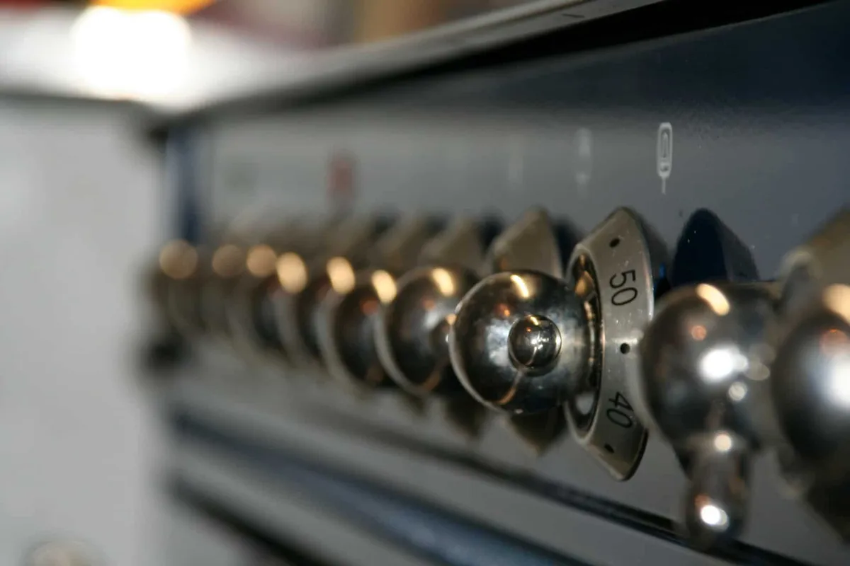 How to Clean an Oven Fast 1