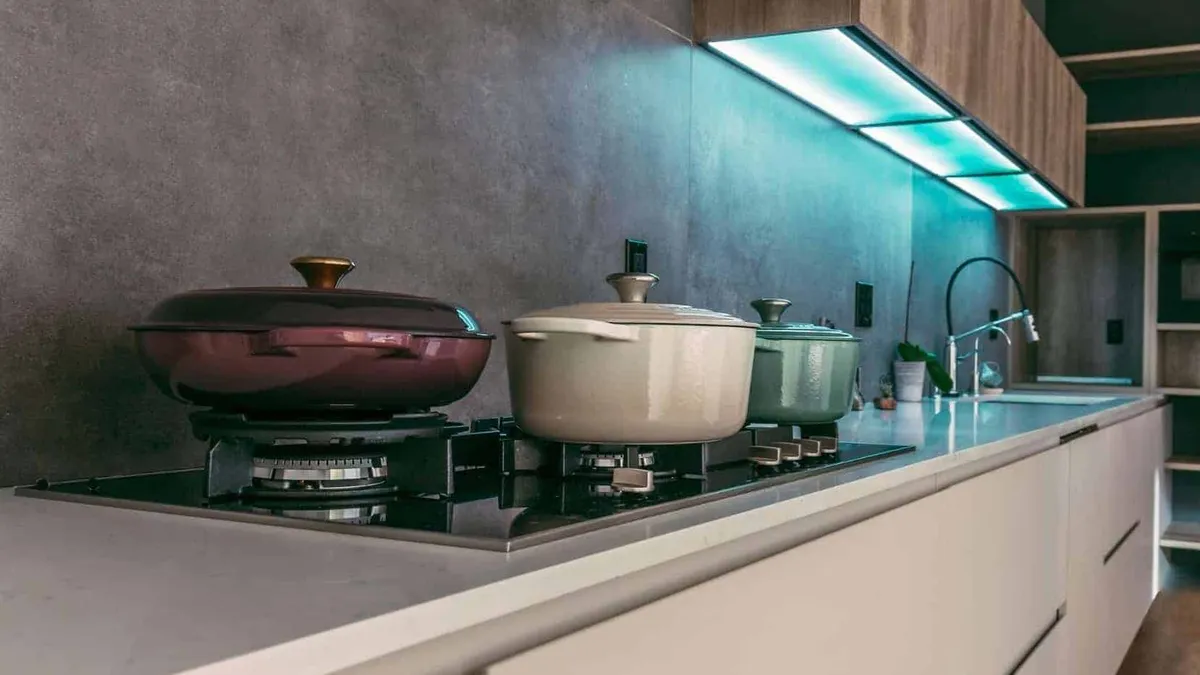 How to Clean an Oven Fast 3